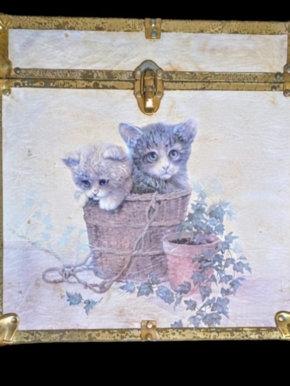 Vintage Ruane Manning Kitten Decorative Storage Box / Toy Chest